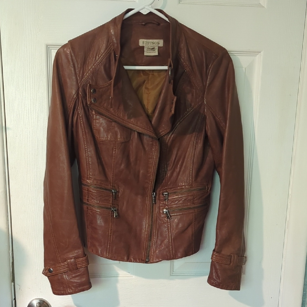 Stetson leather jacket. good used condition, very chic.